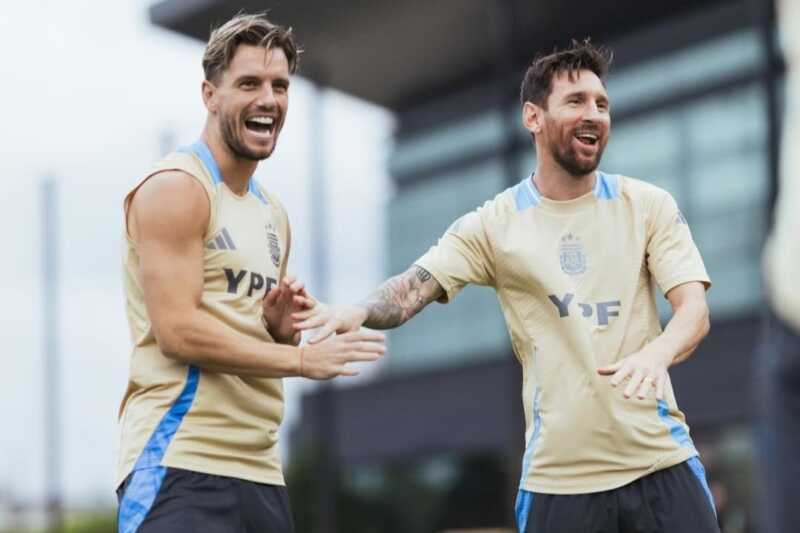 Selección Argentina: Con Messi en duda y varios en examen, el 11 que prepara Scaloni vs Venezuela 2 WhatsApp Image 2025 10 10 at 08.53.03 1 - 1