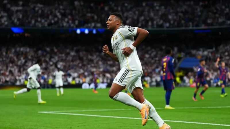 Sin Mastantuono, Real Madrid se impuso 2-1 al Barcelona y se afianzó en la cima de La Liga Real Madrid