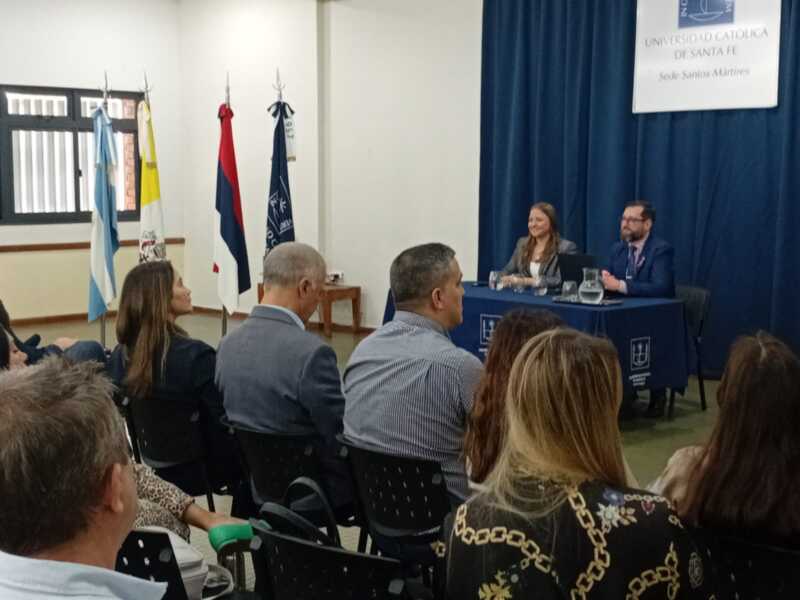 Cibercrimen: “Los padres no saben qué hacer, necesitamos educarnos para reaccionar” 15 WhatsApp Image 2025 10 28 at 09.22.55 1 - 14