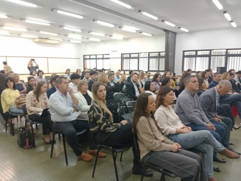 Cibercrimen: “Los padres no saben qué hacer, necesitamos educarnos para reaccionar” 19 WhatsApp Image 2025 10 28 at 09.22.57 - 18