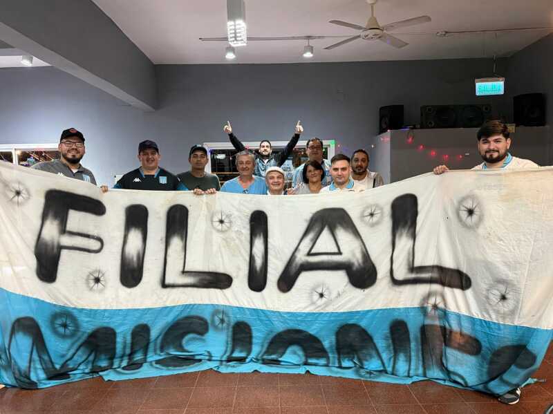 La filial de Racing en Misiones llegó al Cilindro para el partido contra el Flamengo por Libertadores 4 WhatsApp Image 2025 10 29 at 10.41.03 - 3