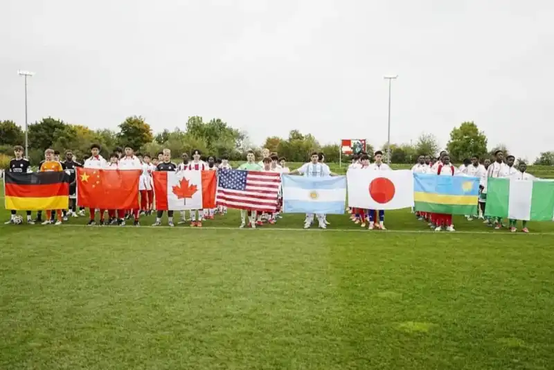 Misiones ya tiene a sus 15 representantes para la Youth Cup Mundial 4 Tras la instancia provincial disputada en Posadas, quedaron definidos los 15 futbolistas misioneros que buscarán un lugar en la delegación argentina para disputar la Youth Cup Mundial en Alemania.