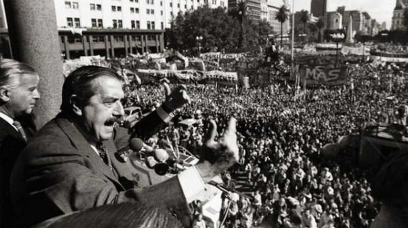 El 30 de octubre de 1983 marcó el fin de la dictadura y el regreso de la democracia. Argentina recuperó el derecho a elegir y a vivir en libertad.