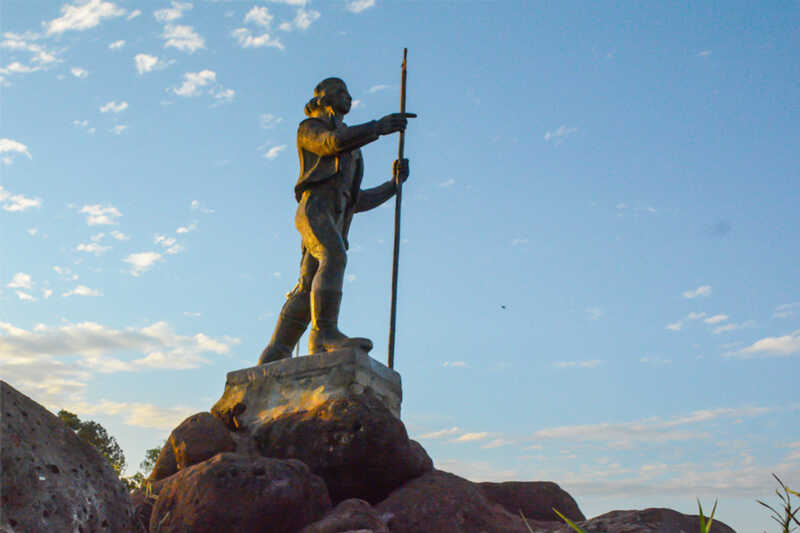 Misiones busca crear el Paseo de Ilustres: un reconocimiento a ciudadanos que marcaron la historia La propuesta contará con la participación de la Junta de Estudios Históricos y del Ministerio de Cultura para organizar los reconocimientos.