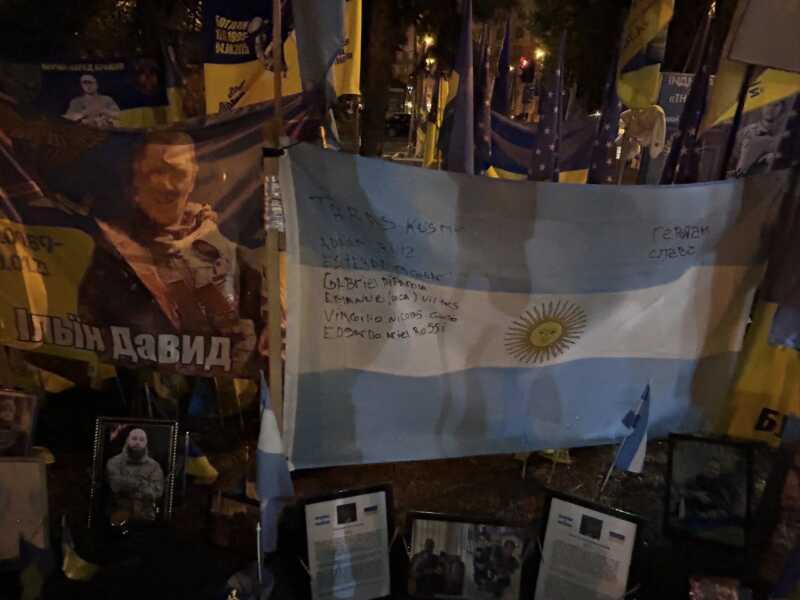 Un misionero volvió de la guerra en Ucrania: hubo homenaje a soldados argentinos caidos en la guerra 3 argentinos caidos en ucrania - 2