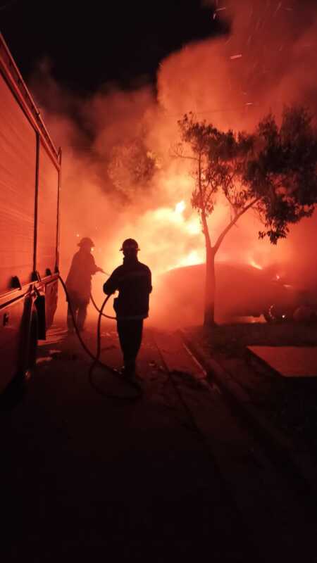 Oberá: un vehículo se prendió fuego durante la madrugada, sin personas heridas 1 oberá