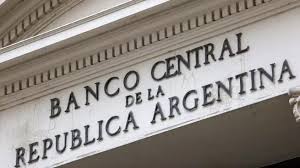 Oficializan los feriados bancarios y cambiarios de 2025: cuándo cierran las entidades feriados BCRA