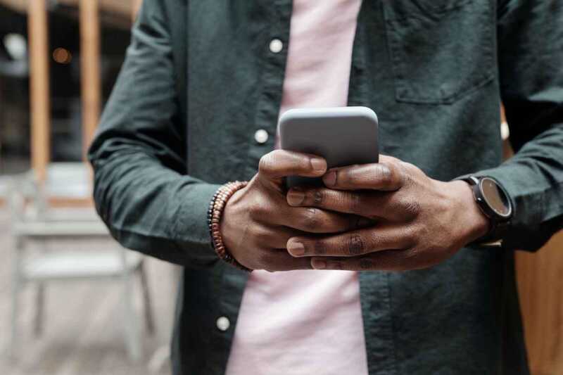 Un estudio canadiense revela que usar el celular antes de dormir no empeora el sueño 4 celular - 3