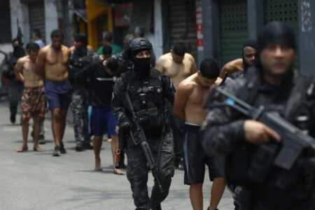 Megaoperativo contra la banda narco Comando Vermelho en Río de Janeiro dejó 64 muertos rio de janeiro