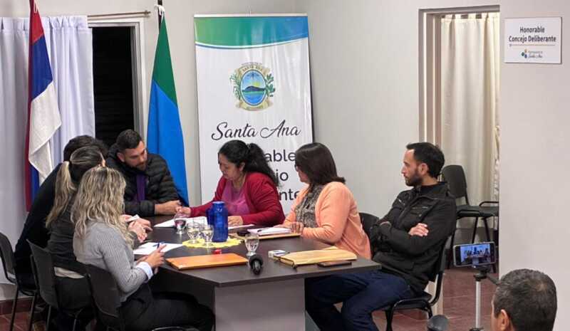 Desaprobaron la rendición de gastos del 2024 de Santa Ana y fijaron multa millonaria a la intendenta 2 santa ana concejo
