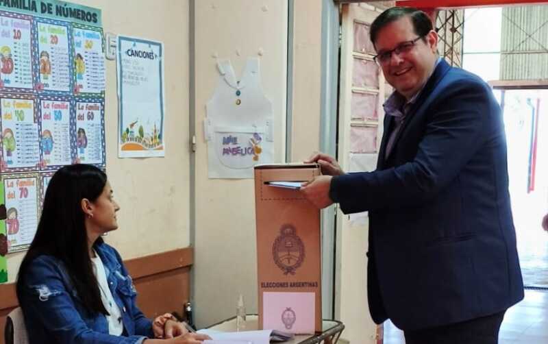 Cristian Castro confirmó su precandidatura a gobernador y busca construir una alternativa entre el oficialismo y LLA castro