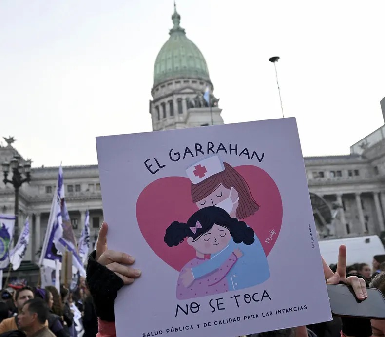 El Senado insistió en las leyes de financiamiento universitario y emergencia pediátrica senado rechaza vetos de milei