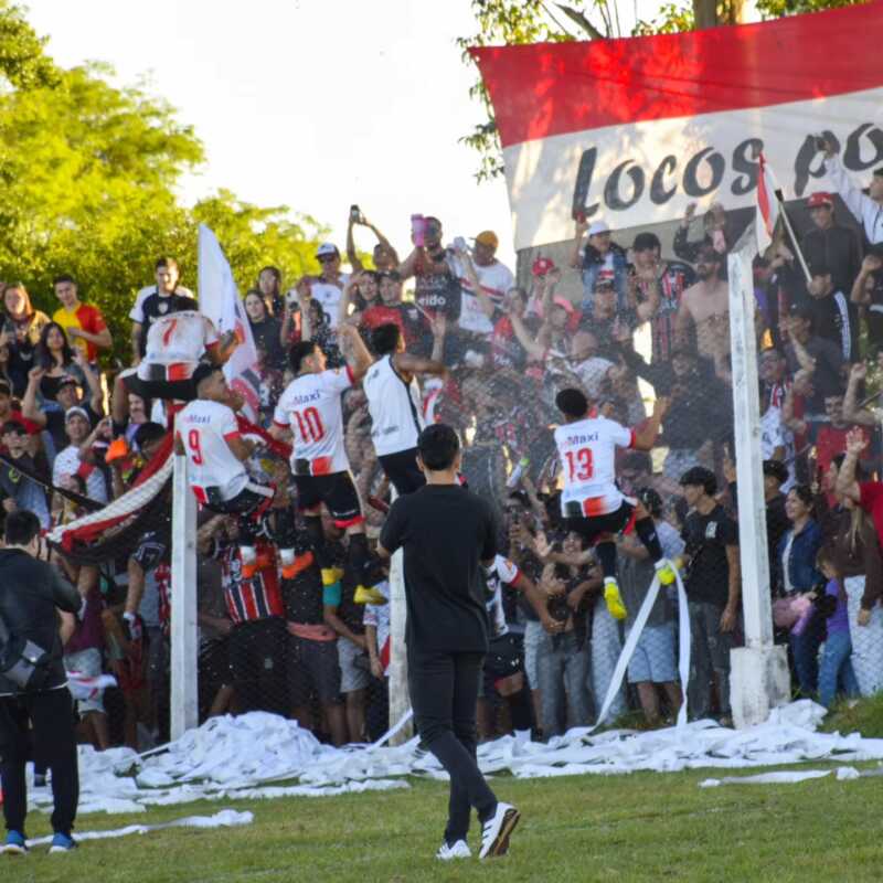 Ex Alumnos 185 se consagró campeón del Apertura 2025 de Oberá 3 - 2
