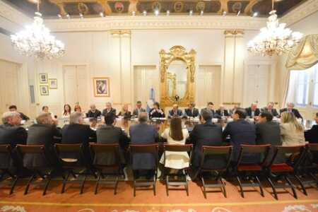 Presupuesto 2026: los gobernadores reclaman más fondos por ATN, combustibles y cajas previsionales Provincias en crisis: recorte de fondos y conflictos que se multiplican.