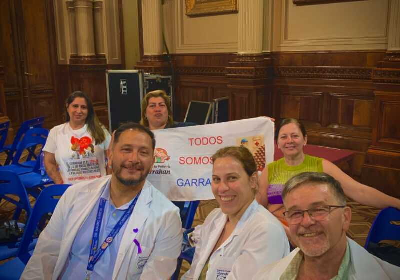 Emergencia pediátrica: hoy vence el plazo y el Garrahan denuncia incumplimiento del gobierno 2 Pacientes, familias y trabajadores del Hospital Garrahan viven la incertidumbre mientras el gobierno posterga la aplicación de la Ley de Emergencia Pediátrica.