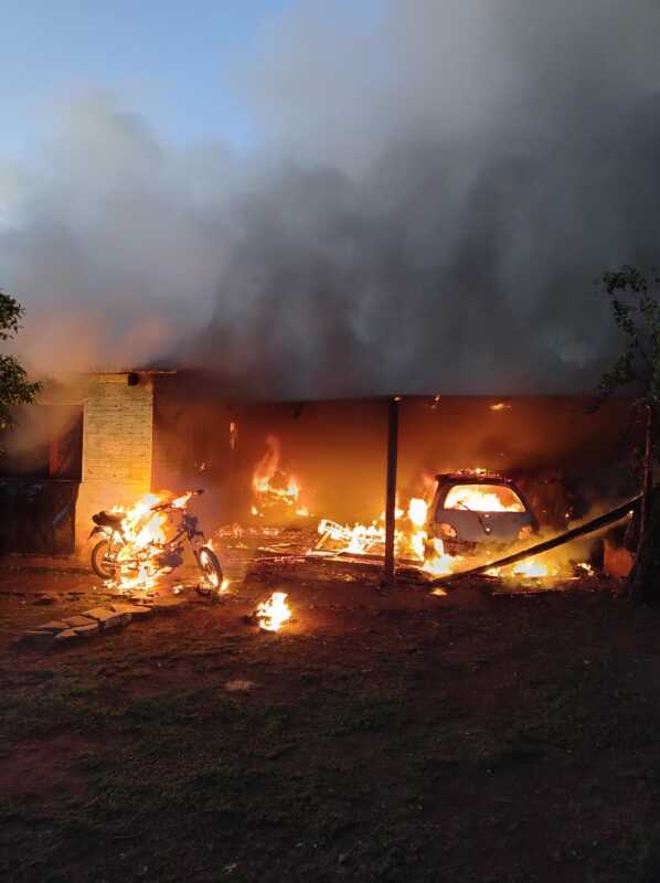 Una vivienda se incendió en Concepción de la Sierra 3 incendio