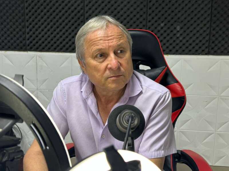 Suba de la carne en Posadas: “aumentó un 10% y podría seguir subiendo” sostienen comerciantes 1 Nelson Lukowski, comerciante de Posadas, analiza cómo la exportación y los remates de frigoríficos dispararon los precios de la carne.
