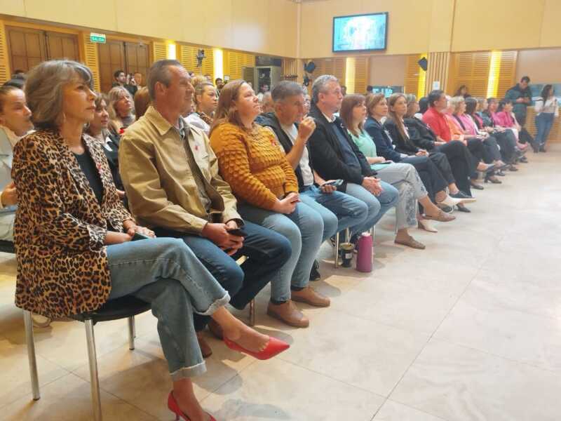 Misiones se tiñe de rosa con charlas, controles y eventos solidarios en octubre 4 lanzamiento mes rosa 1 - 3