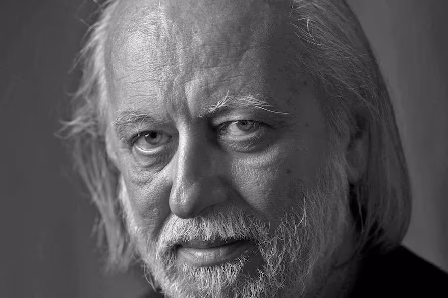 El Nobel de Literatura 2025 es para László Krasznahorkai, maestro del apocalipsis literario 2 László Krasznahorkai, el autor húngaro que transformó la desesperanza en arte, fue galardonado con el Nobel de Literatura 2025.