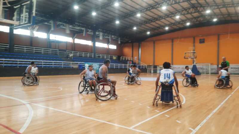 Arranque triunfal de Luz y Fuerza en el básquet adaptado en el Finito Gehrmann 2 luz y fuerza