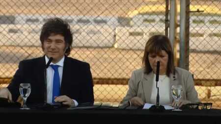 Milei presentó el nuevo Código Penal que incluye agravantes y reduce la edad de punibilidad Milei nuevo código penal - protocolo antipiquetes