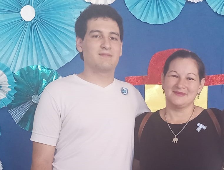 Tragedia de Campo Viera: “Mi hijo sigue en coma, pero está luchando por vivir. Me sentí culpable de pedirle que viaje” perla y emilio 1 - 1
