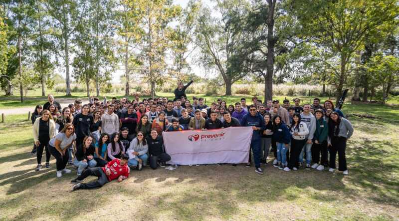 Matías Kornetz llega a Posadas con una capacitación abierta sobre prevención de adicciones, suicidio y bullying 2 “Prevenir es un acto de amor que comienza en cada uno y se fortalece en la comunidad”, destaca Kornetz.