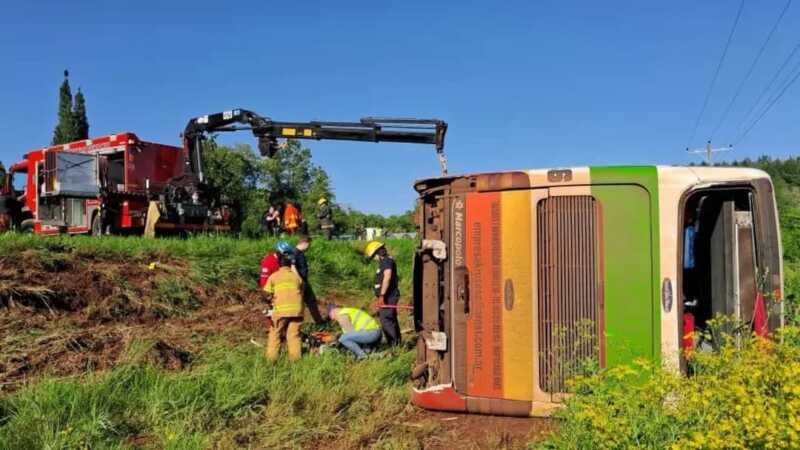 Demoraron a dos automovilistas, investigados por el vuelco de un colectivo en Garuhapé 2 garuhapé colectivo