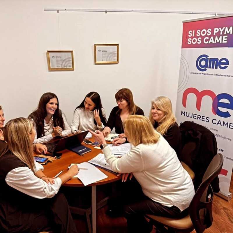 Nuevas líderes: Misiones prepara la selección de Mujeres Empresarias 2026