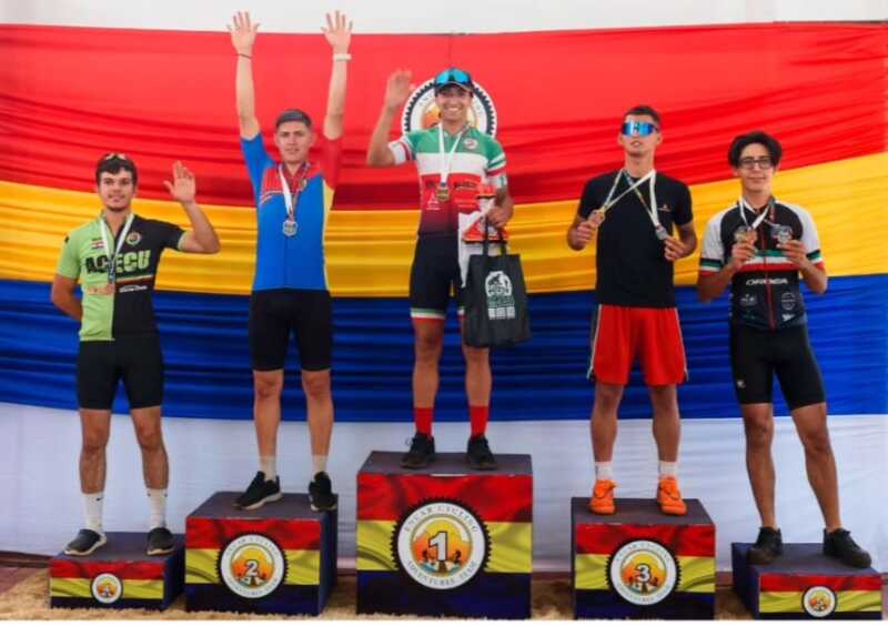 El misionero Martín Vogler, campeón de ciclismo en Paraguay 7 581813362 25612726584998921 1886789017678073476 n - 6
