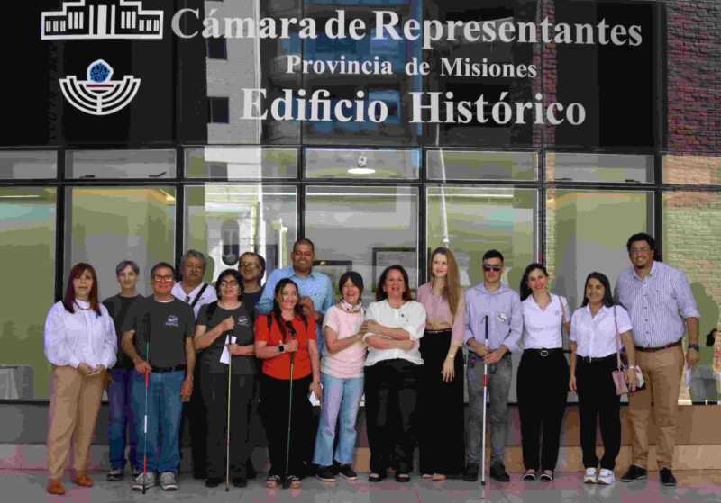 La Cámara de Representantes inauguró una muestra por los 200 años del sistema Braille DSC 2056 - 2