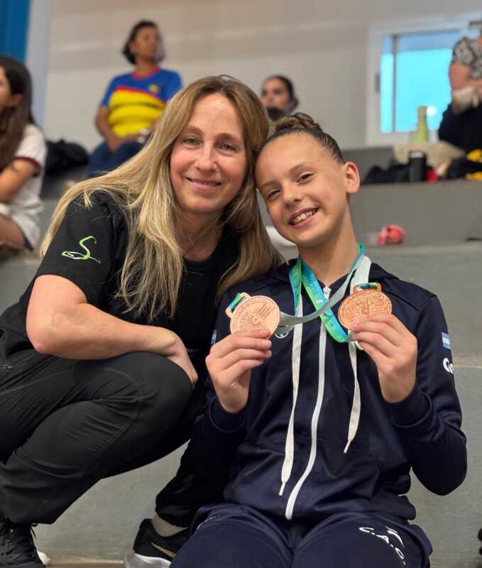Delfina Steciuk llevó a Misiones al podio con dos medallas en el Sudamericano de Gimnasia Rítmica 2 Delfina
