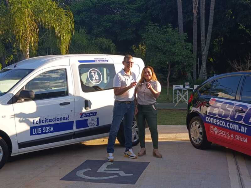 Esco sigue cumpliendo sueños: “Ayudan a alcanzar el anhelo de tener un auto” 1 Esco