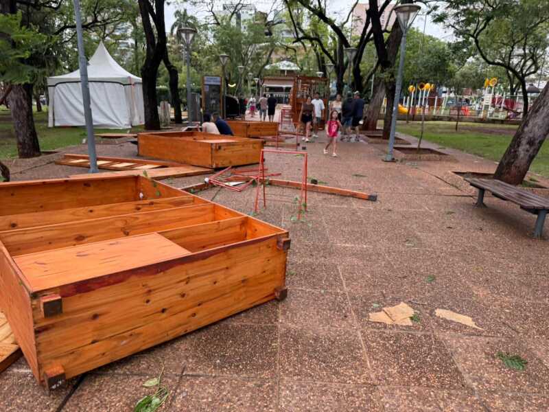 La tormenta obligó a suspender la Feria de Turismo de Misiones Feria