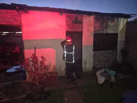 Incendio en Garupá: una vivienda se quemó y un hombre resultó lesionado Imagen de WhatsApp 2025 11 09 a las 17.17.21 7a87a27f - 4