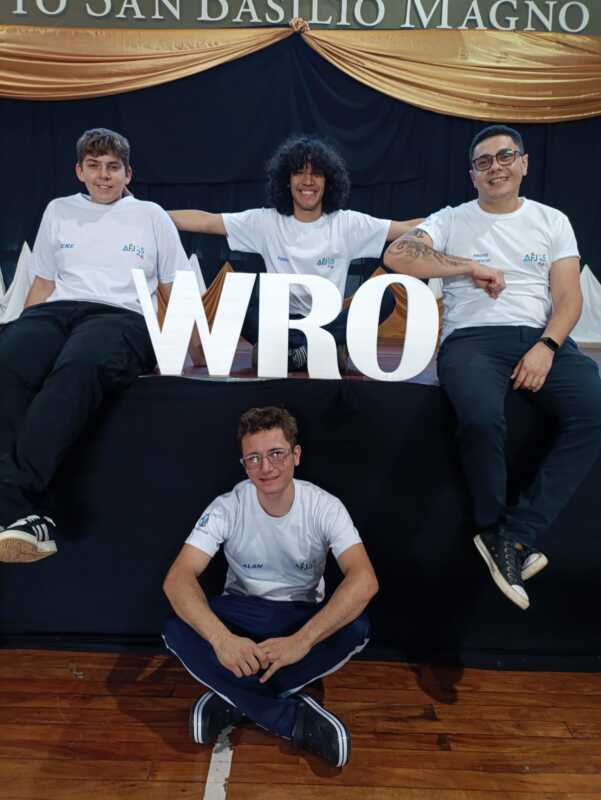 Sin pasajes ni explicaciones: el equipo misionero quedó fuera del Mundial de Robótica 7 Imagen de WhatsApp 2025 11 25 a las 19.10.51 0572d66d - 6