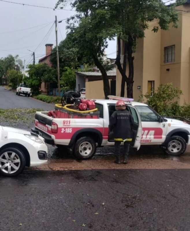 Tormenta ocasiono destrozos en varios puntos de la provincia 7 Posadas