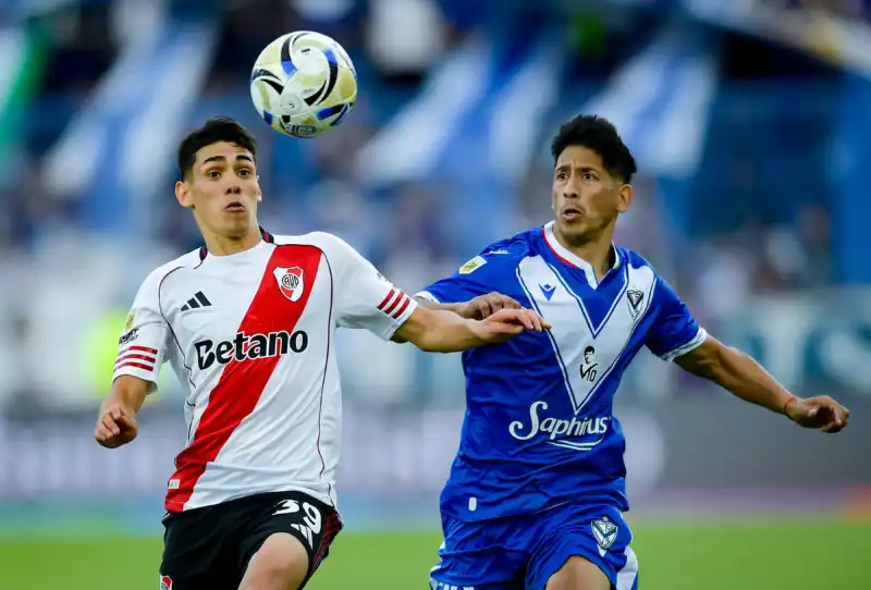 River no pasó del cero ante Vélez y compromete su camino rumbo a la Copa Libertadores 2026 1 River