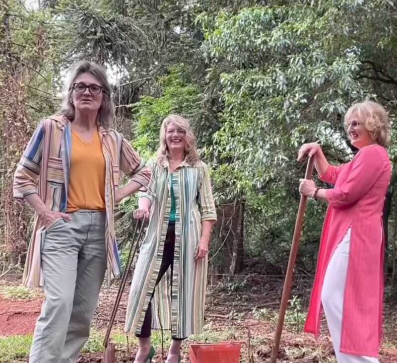 Tres hermanas unidas por la costura y el amor de una madre que sigue presente en cada prenda.