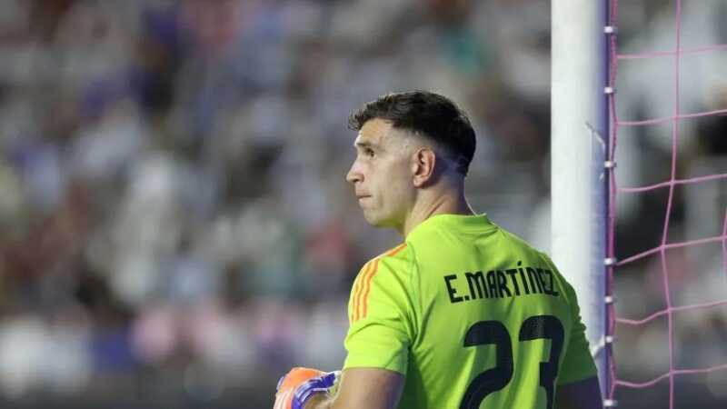 Selección Argentina: Dibu Martínez no será convocado para la última gira amistosa Dibu Martínez en la Selección Argentina