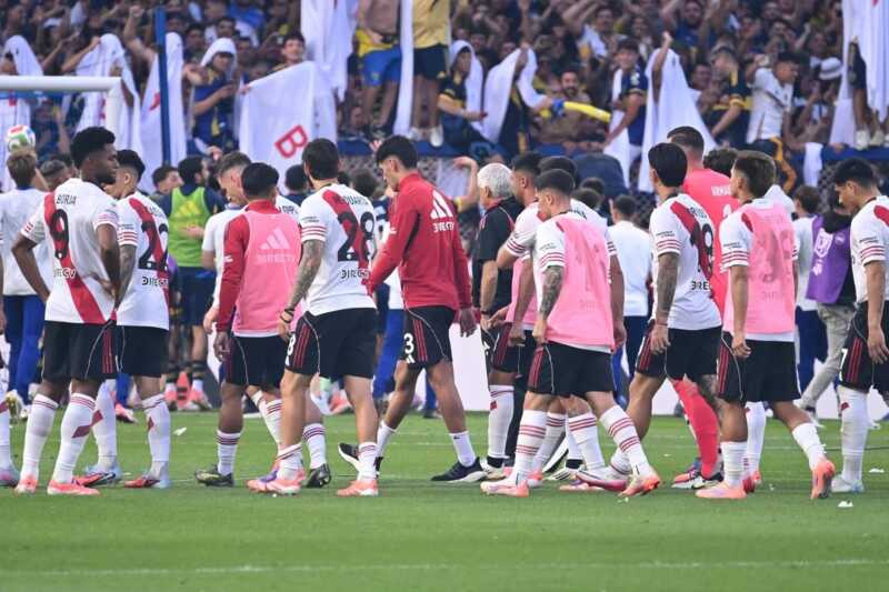 Arde la clasificación a las copas: Argentinos ganó y dejó a River en zona de Sudamericana River