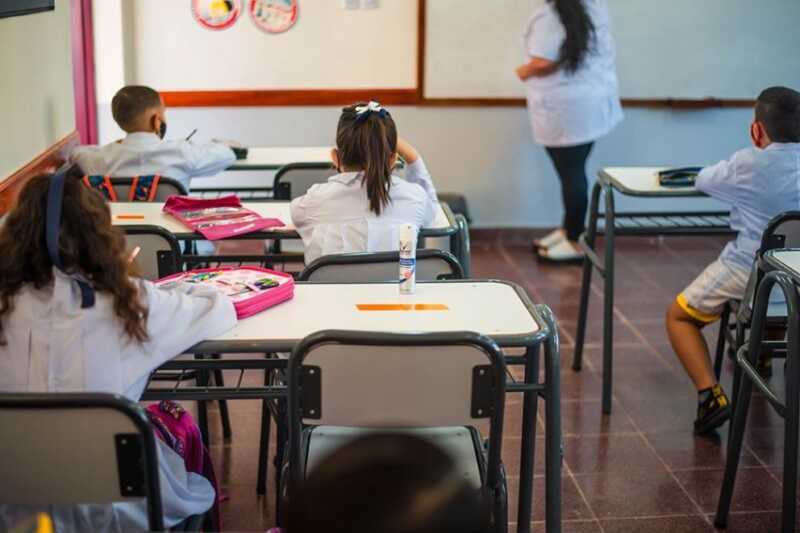 Misiones con legislación propia no desregula los aranceles en colegios privados estipulados por nación 2 WhatsApp Image 2025 11 11 at 09.22.26 1 - 1