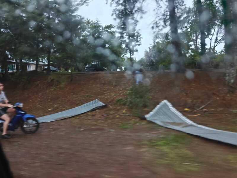Tormenta ocasiono destrozos en varios puntos de la provincia 20 WhatsApp Image 2025 11 16 at 18.41.27 - 19