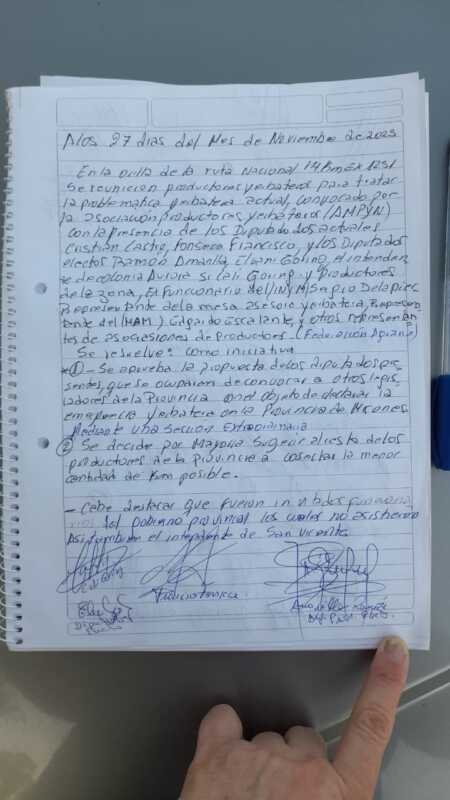 Productores yerbateros exhibieron fracturas internas y acordaron una zafra reducida en San Vicente 4 WhatsApp Image 2025 11 28 at 07.34.54 2 - 3