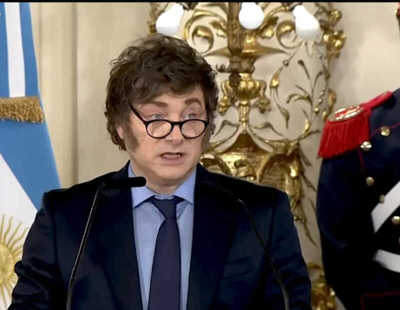 Milei acelera la reforma laboral, endurece su postura y tensiona la relación con gobernadores y sindicatos 1 Milei va a fondo con la reforma laboral y desafía a sindicatos y gobernadores