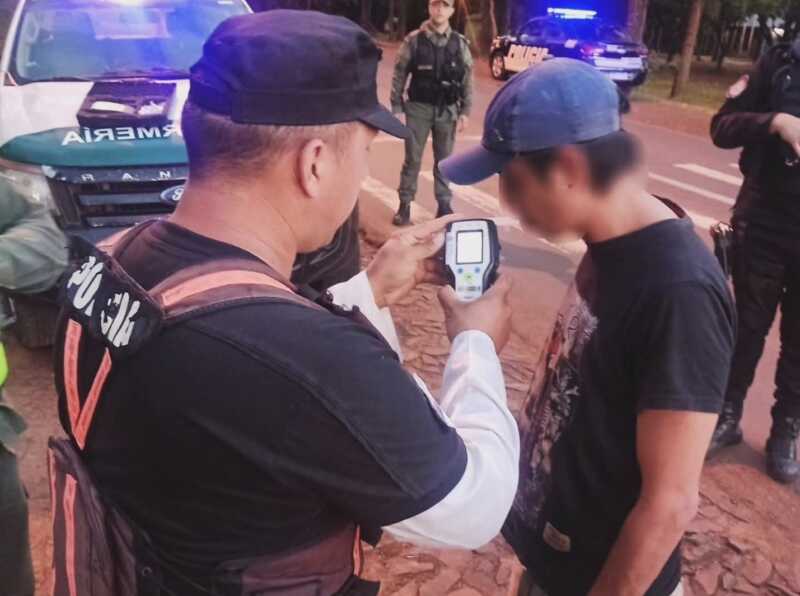 Borrachos evadieron un control de Gendarmería en Aristóbulo del Valle aristobulo del valle - 1