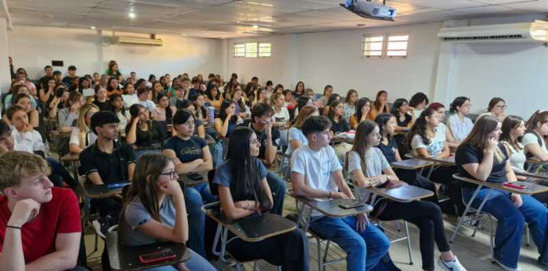 Con prácticas en hospitales del NEA, la Fundación Barceló lanzó su propuesta académica 2026 en ciencias de la salud.