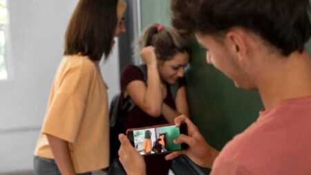 Día Internacional contra la Violencia y el Acoso Escolar: alertan sobre la necesidad de educación digital acoso escolar