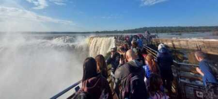 Fin de semana largo: Iguazú, entre los destinos más elegidos por los turistas cataratas de iguazu fin de semana largo 24 nov - 1