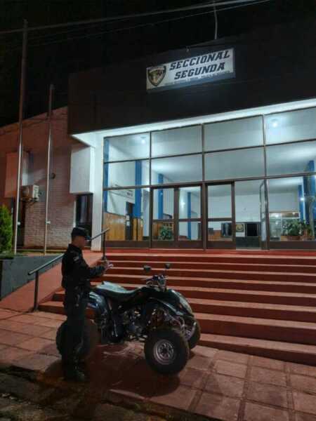 Dos menores circulaban sin casco en un cuatriciclo y terminaron demorados en Oberá cuatriciclo